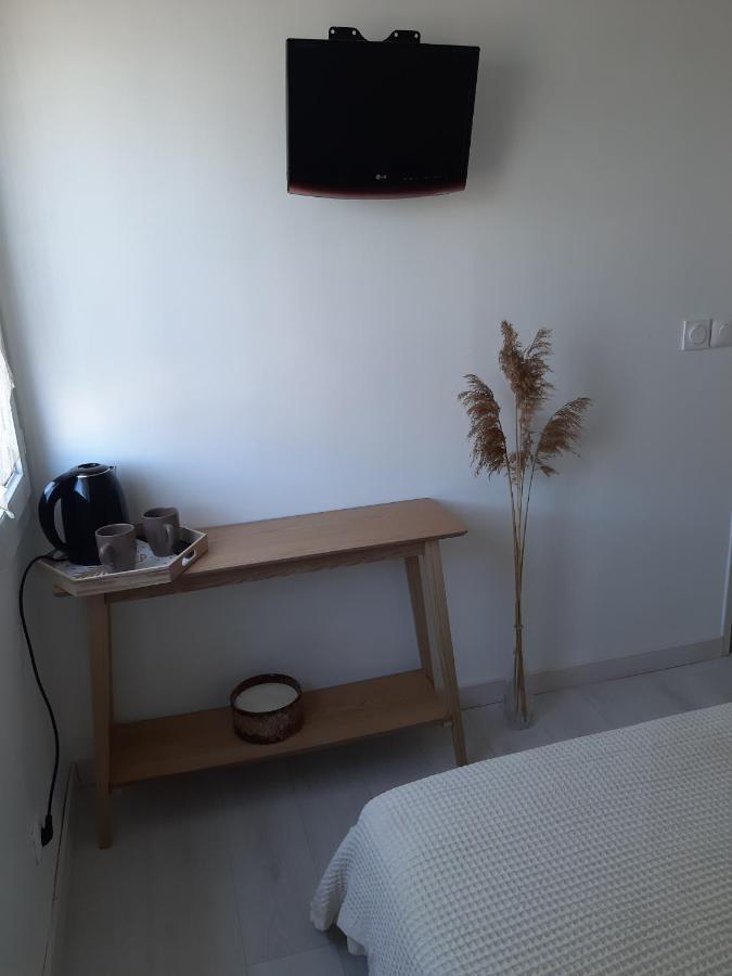 La Casita Serignanaise - Apt T2 - Clim - Jardin Bed and Breakfast Buitenkant foto