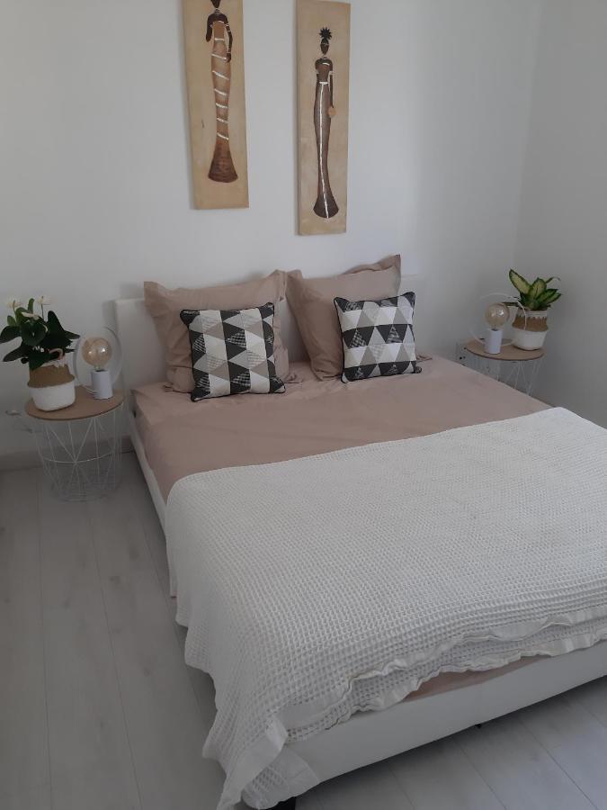 La Casita Serignanaise - Apt T2 - Clim - Jardin Bed and Breakfast Buitenkant foto