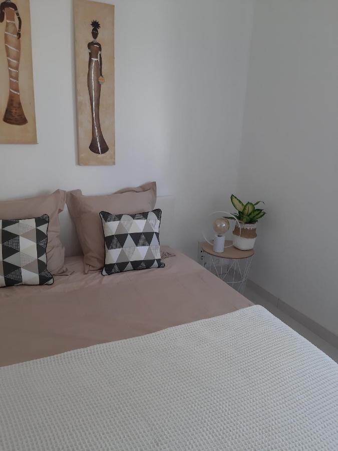 La Casita Serignanaise - Apt T2 - Clim - Jardin Bed and Breakfast Buitenkant foto