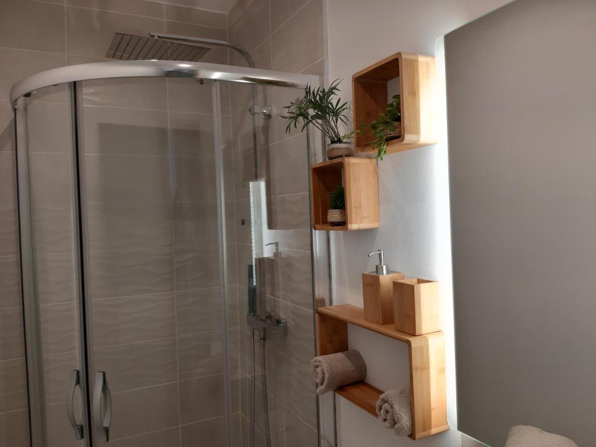 La Casita Serignanaise - Apt T2 - Clim - Jardin Bed and Breakfast Buitenkant foto