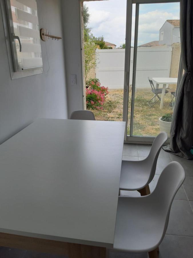 La Casita Serignanaise - Apt T2 - Clim - Jardin Bed and Breakfast Buitenkant foto