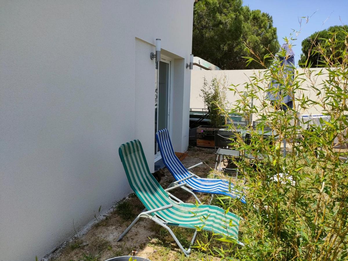La Casita Serignanaise - Apt T2 - Clim - Jardin Bed and Breakfast Buitenkant foto